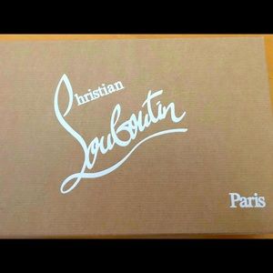 Black Louboutin heels 👠🖤❤️